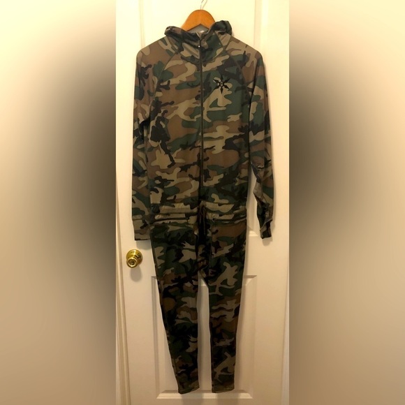 Air Blaster Men's Army Camo Ninja Suit Size Small Full Body Thermal Base Layer - Picture 1 of 13